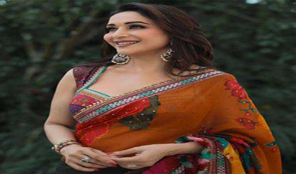 58 वर्ष की हुई माधुरी दीक्षित