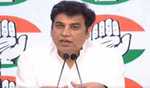 दिल्ली के विकास के मुद्दे पर गलत बयानबाजी कर रही हैं रेखा: यादव