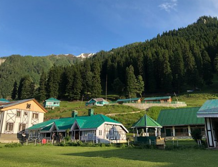 پہلگام سانحے کے ایک ماہ بعد کشمیر میں شعبہ سیاحت بتدریج بحالی کے سفر پر گامزن