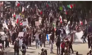 لاس اینجلس کے میئر نے شہر کے وسط میں کرفیو ختم کیا