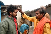 RANCHI, DEC 2 (UNI):- Rescued Labourers Rajendra Bedia and Anil Bedia from Silkyara underground Tunnel trapped for more than 17 days in Uttarkashi, Uttarakhand meeting with their family members in Ranchi on Saturday.UNI PHOTO-112U RANCHI, DEC 2 (UNI):- Rescued Labourers Rajendra Bedia and Anil Bedia from Silkyara underground Tunnel trapped for more than 17 days in Uttarkashi, Uttarakhand meeting with their family members in Ranchi on Saturday.UNI PHOTO-112U