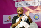 PATNA, DEC 2 (UNI):- National Alliance of People's Movements (NAPM) national leader Medha Patkar addressing a function of the Patna Book Fair, in Patna on Saturday. UNI PHOTO-118U PATNA, DEC 2 (UNI):- National Alliance of People's Movements (NAPM) national leader Medha Patkar addressing a function of the Patna Book Fair, in Patna on Saturday. UNI PHOTO-118U