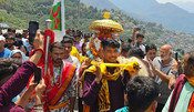 CHAMOLI, MAY 16 (UNI):- In Panch Kedar, the palanquin of Lord Rudranath leaving from Gopinath temple for Rudranath on Friday. UNI PHOTO-112U CHAMOLI, MAY 16 (UNI):- In Panch Kedar, the palanquin of Lord Rudranath leaving from Gopinath temple for Rudranath on Friday. UNI PHOTO-112U