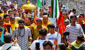 CHAMOLI, MAY 16 (UNI):- In Panch Kedar, the palanquin of Lord Rudranath leaving from Gopinath temple for Rudranath on Friday. UNI PHOTO-113U CHAMOLI, MAY 16 (UNI):- In Panch Kedar, the palanquin of Lord Rudranath leaving from Gopinath temple for Rudranath on Friday. UNI PHOTO-113U