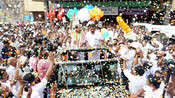 KANNUR, MAY 16 (UNI):- Congress workers giving a warm reception to the newly appointed Kerala Pradesh Congress Committee (KPCC) president Sunny Joseph, MLA, during his maiden visit to his native district at Kannur railway station, on Friday. UNI PHOTO-117U KANNUR, MAY 16 (UNI):- Congress workers giving a warm reception to the newly appointed Kerala Pradesh Congress Committee (KPCC) president Sunny Joseph, MLA, during his maiden visit to his native district at Kannur railway station, on Friday. UNI PHOTO-117U